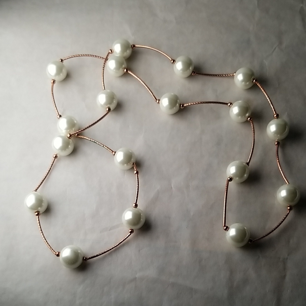 Heavy Copper And Faux Pearl Necklace